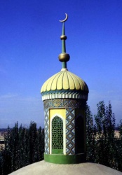 Kashgar_tomb_of_Abakh_Hoja_Secte_Baishan_or_Xiangfei_1607..jpeg